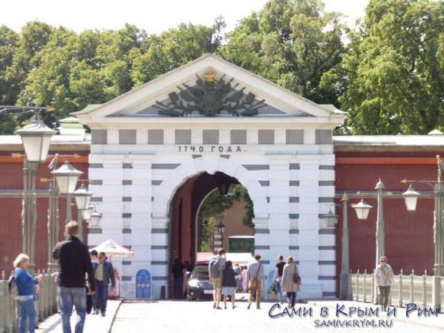 Главные-ворота-крепости