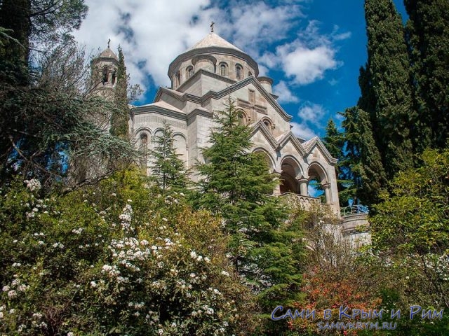 Армянская-церковь