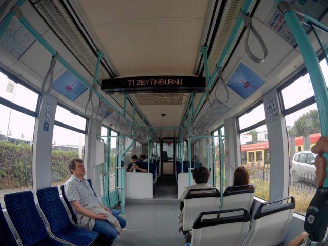 Трамвай-Т1-в-аэропорт-Ататюрка