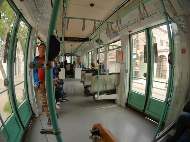 Внутри-трамвая