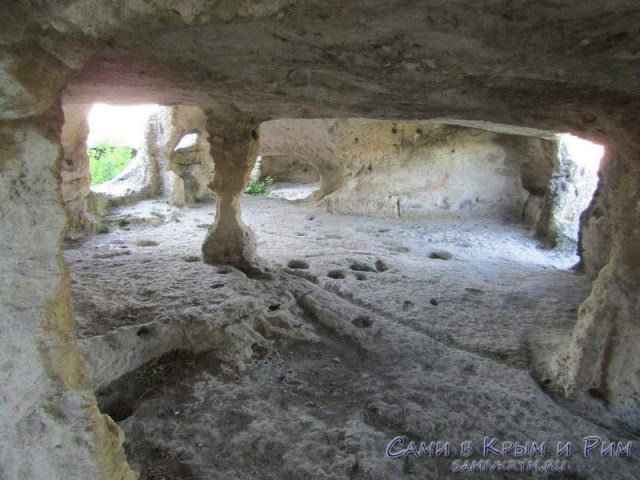 Лабиринты пещерного города
