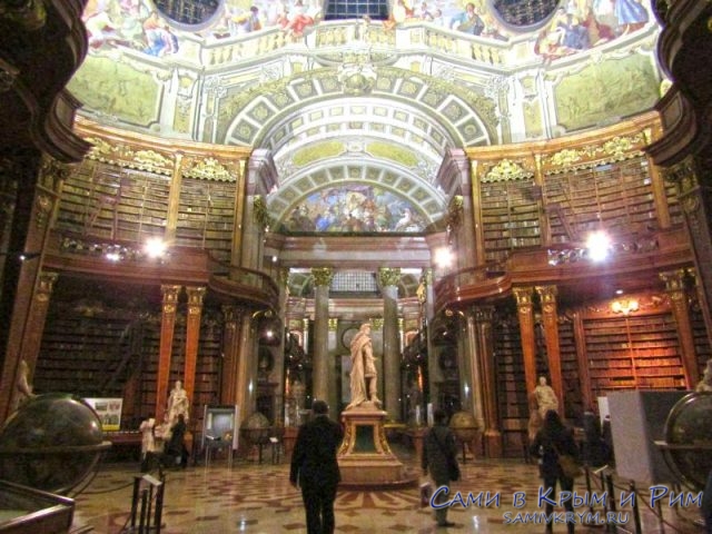 Внутри самой красивой библиотеки в Европе
