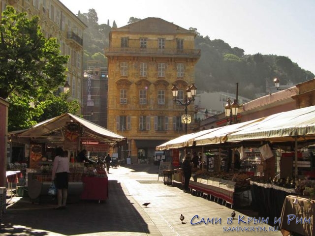 Рынок в Ницце рядом с пляжем