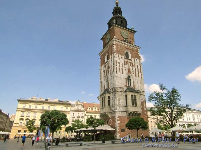 Башня бывшей Ратуши в центре Кракова