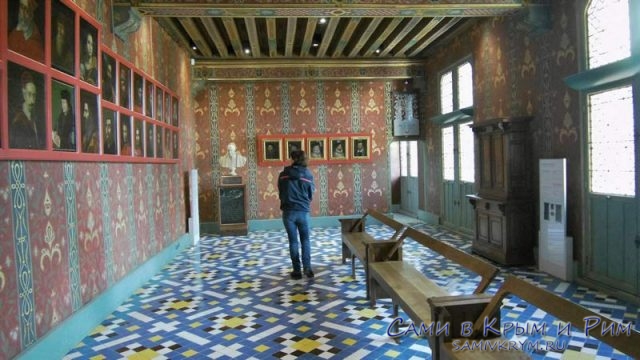 Галлерея принцев в зале замка Блуа