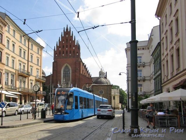 Трамвай в Старом городе Кракова