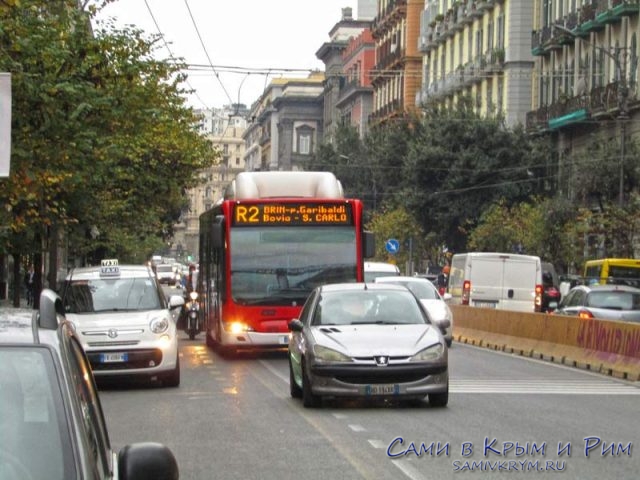 Автобус R2 с жд вокзала в центр