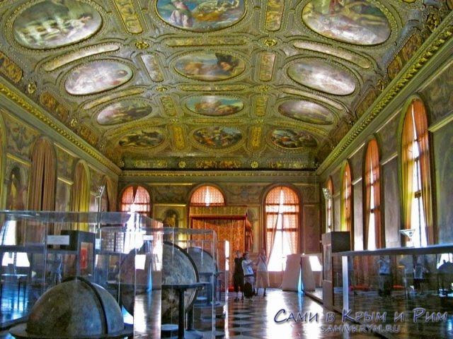 Museo-de-Correrros-залы библиотеки