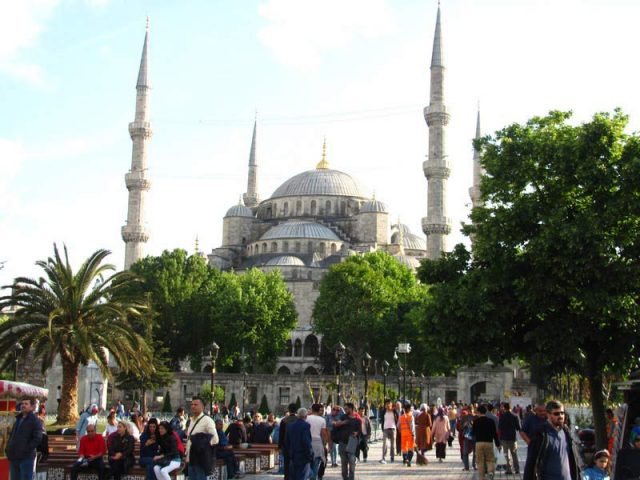 Султанахмет-вид-на-Голубую-мечеть