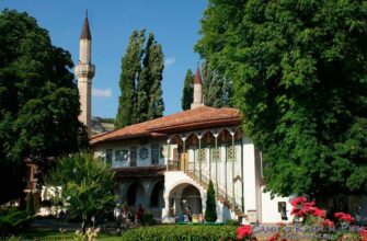 Ханский дворец весной