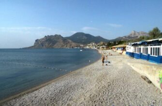 Пляжи справа от улицы Десантников