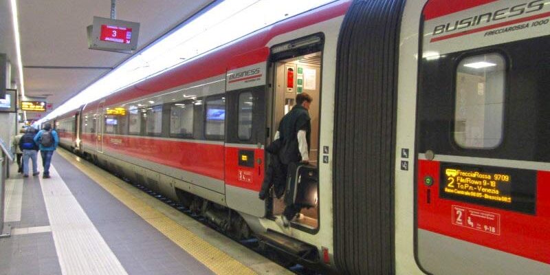 Freciarosso скоростной поезд от Trenitalia