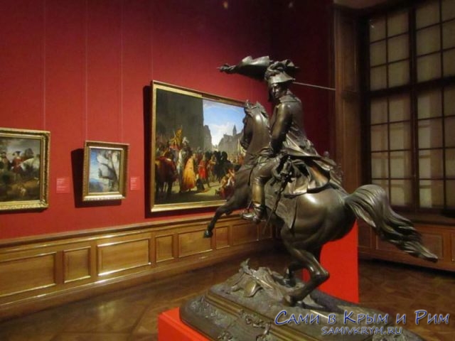 Статуя Наполеона
