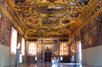 Palazzo-Ducale-шикарные потолки