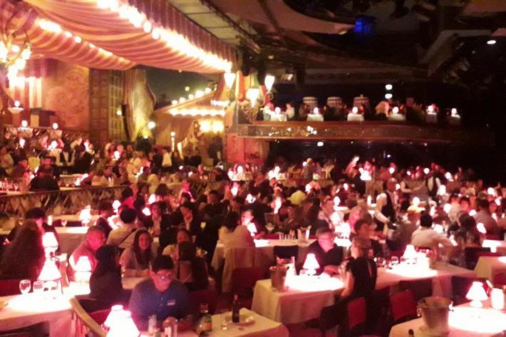 Вечер в Мулен Руж