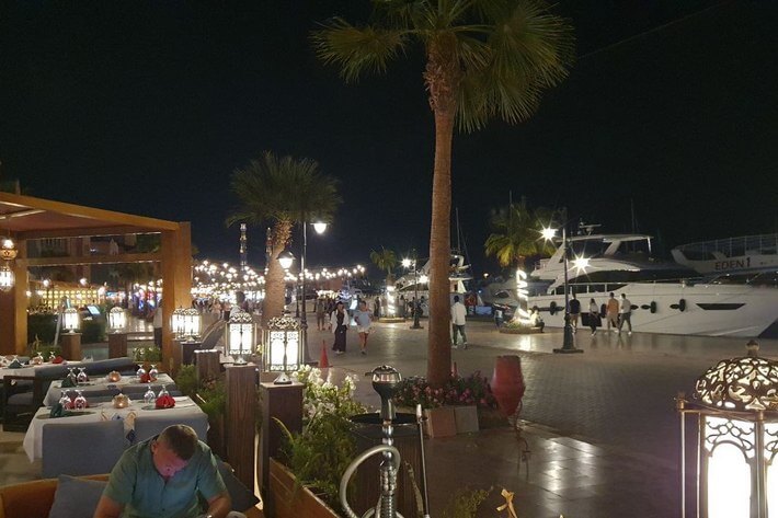 Рестораны в Марине