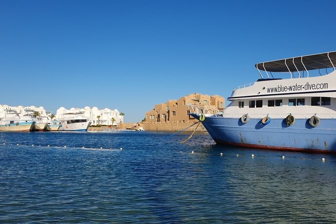 Яхты для морских прогулок в Хургаде