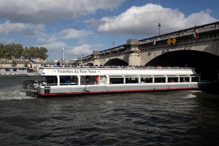 Vedettes de Pont Neuf прогулки по Сене