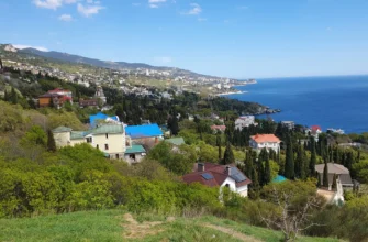 Вид на Алупку с Черного бугра